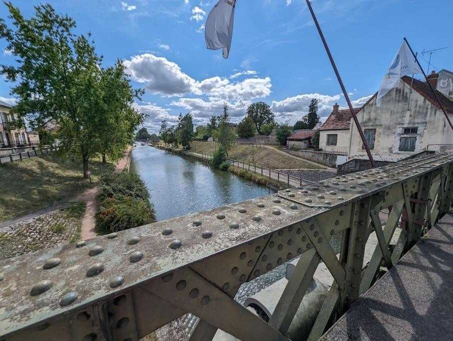 Le Studio Jungle Digoin Exterior foto